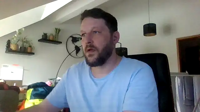 Snapshot of BennyLommy chatting on 03-14-26, 12:54 BennyLommy online show from 03-14-26, 12:54