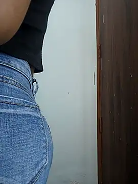 Snapshot of Sarita_7 chatting on 02-10-25, 06:42 Sarita 7 online show from 02-10-25, 06:42