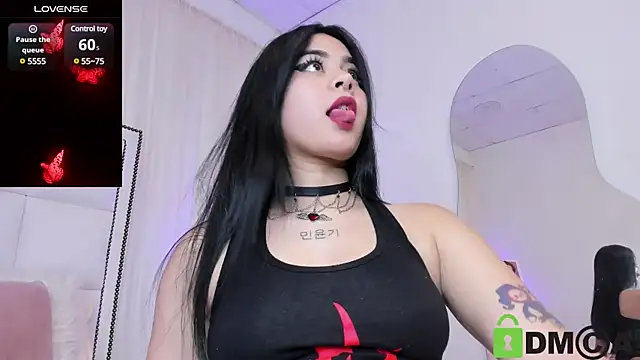 Snapshot of atena_hill chatting on 12-16-24, 08:16 atena hill online show from 12-16-24, 08:16