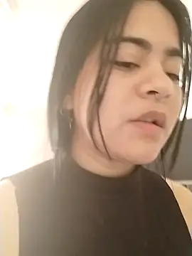 Snapshot of atena_hill chatting on 02-03-25, 07:31 atena hill online show from 02-03-25, 07:31