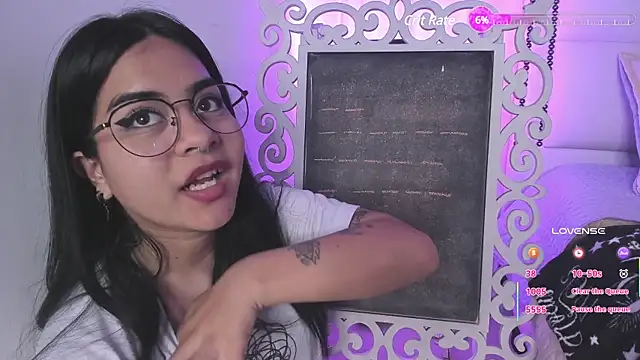Snapshot of atena_hill chatting on 02-20-25, 10:48 atena hill online show from 02-20-25, 10:48