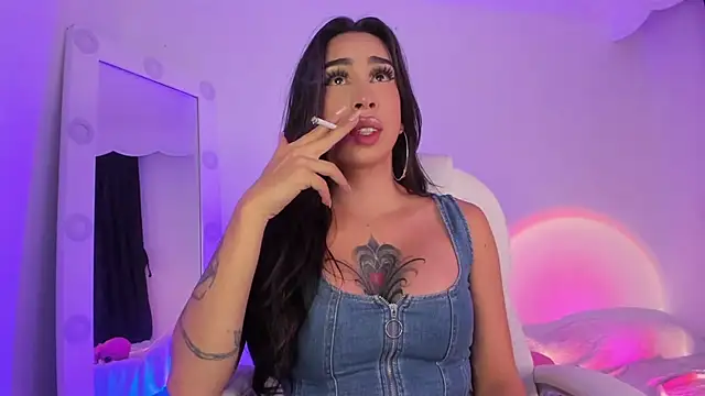 JulietaBomGV online show from 12-15-24, 08:08