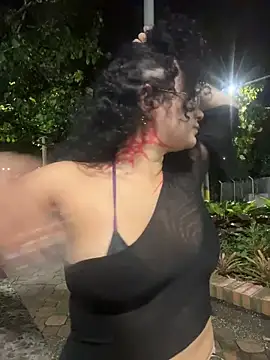 Snapshot of Electra_doll_ chatting on 11-26-25, 11:28 Electra doll online show from 11-26-25, 11:28