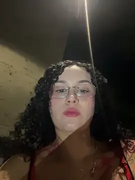 Snapshot of Electra_doll_ chatting on 12-16-25, 12:37 Electra doll online show from 12-16-25, 12:37