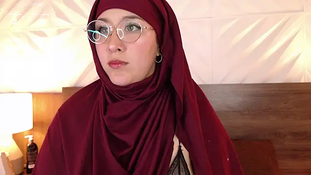 Snapshot of Dalila_bashar chatting on 01-16-25, 05:01 Dalila bashar online show from 01-16-25, 05:01