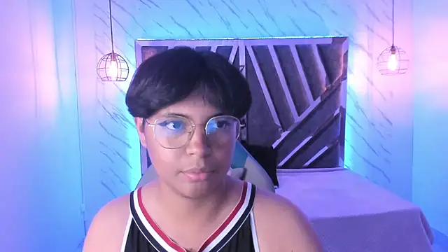 Snapshot of Emmapark_ chatting on 02-07-25, 01:15 Emmapark online show from 02-07-25, 01:15