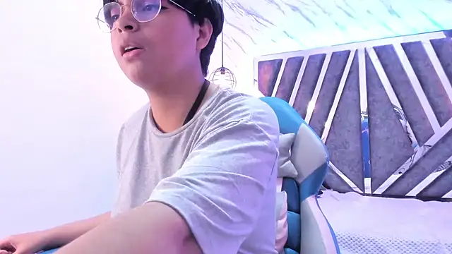 Snapshot of Emmapark_ chatting on 02-09-25, 12:39 Emmapark online show from 02-09-25, 12:39