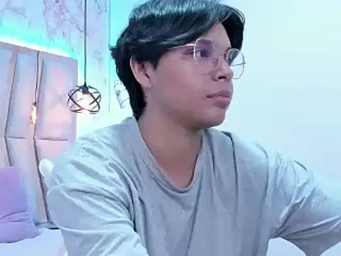 Snapshot of Emmapark_ chatting on 02-25-25, 12:47 Emmapark online show from 02-25-25, 12:47