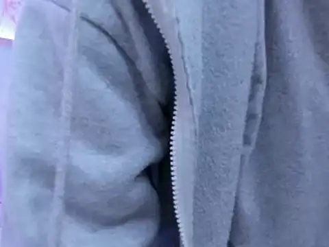 Snapshot of Emmapark_ chatting on 02-25-25, 06:53 Emmapark online show from 02-25-25, 06:53