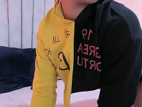 Snapshot of Emmapark_ chatting on 02-27-25, 09:47 Emmapark online show from 02-27-25, 09:47