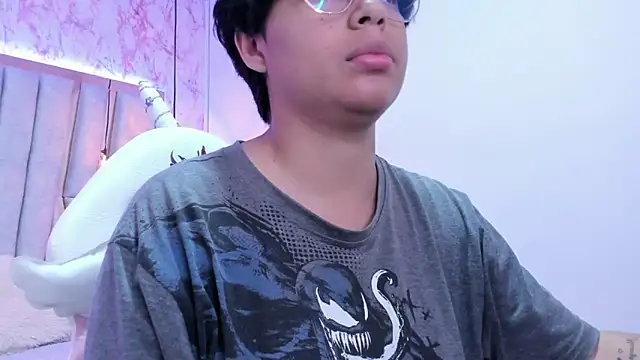 Snapshot of Emmapark_ chatting on 03-01-25, 06:32 Emmapark online show from 03-01-25, 06:32