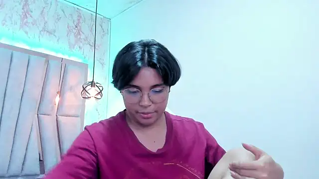 Snapshot of Emmapark_ chatting on 03-05-25, 06:56 Emmapark online show from 03-05-25, 06:56