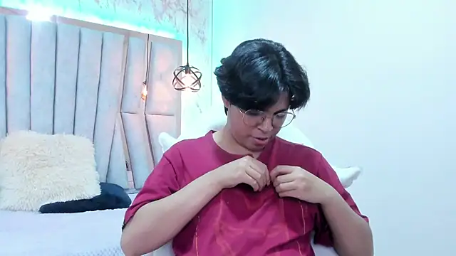 Snapshot of Emmapark_ chatting on 03-05-25, 09:59 Emmapark online show from 03-05-25, 09:59