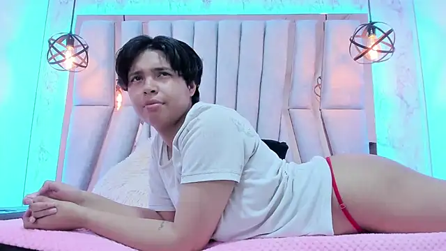 Snapshot of Emmapark_ chatting on 03-16-25, 03:58 Emmapark online show from 03-16-25, 03:58