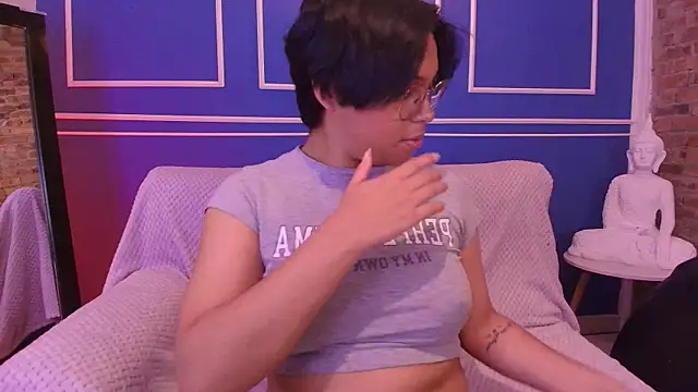 Snapshot of Emmapark_ chatting on 10-23-25, 02:11 Emmapark online show from 10-23-25, 02:11