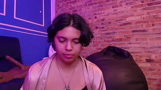 Snapshot of Emmapark_ chatting on 12-19-25, 06:37 Emmapark online show from 12-19-25, 06:37