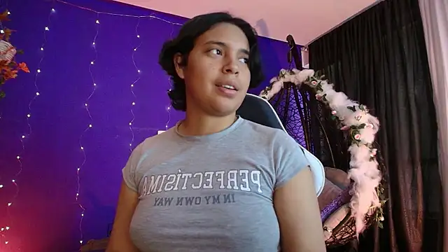 Snapshot of Emmapark_ chatting on 01-17-26, 07:17 Emmapark online show from 01-17-26, 07:17