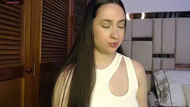 Snapshot of sofiaduque_26 chatting on 06-03-26, 08:03 sofiaduque 26 online show from 06-03-26, 08:03