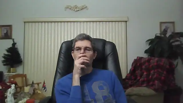 Copfiremen4566 online show from 12-16-25, 05:12