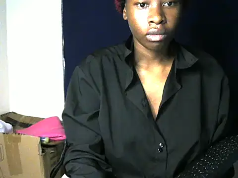 Snapshot of Novah_ chatting on 05-11-26, 02:28 Novah online show from 05-11-26, 02:28