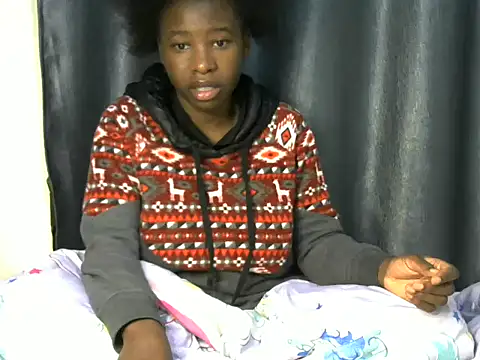 Snapshot of Novah_ chatting on 06-23-26, 01:03 Novah online show from 06-23-26, 01:03