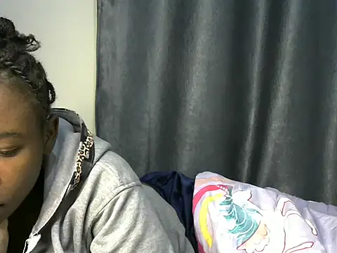 Snapshot of Novah_ chatting on 06-23-26, 11:58 Novah online show from 06-23-26, 11:58