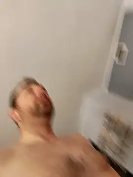 Snapshot of Au_plaisir_des_femmes chatting on 01-08-26, 12:51 Au plaisir des femmes online show from 01-08-26, 12:51