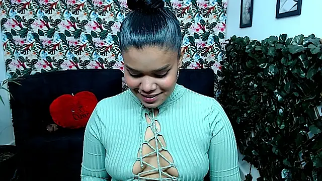 Snapshot of Wendy_Hot_ chatting on 02-01-25, 02:37 Wendy Hot online show from 02-01-25, 02:37