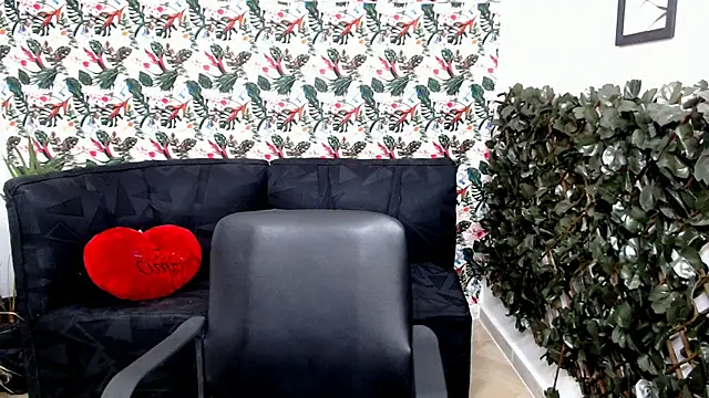 Snapshot of Wendy_Hot_ chatting on 02-14-25, 06:45 Wendy Hot online show from 02-14-25, 06:45