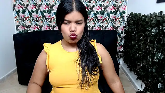 Snapshot of Wendy_Hot_ chatting on 02-18-25, 06:15 Wendy Hot online show from 02-18-25, 06:15