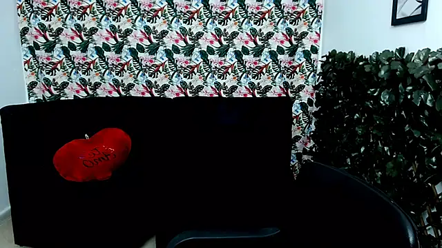 Snapshot of Wendy_Hot_ chatting on 03-05-25, 03:51 Wendy Hot online show from 03-05-25, 03:51