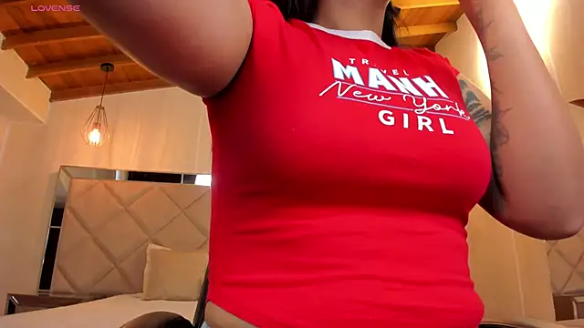 AlyssaDean online show from 12-19-25, 01:51