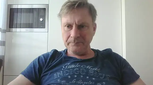 johnnym1 online show from 01-27-25, 09:55