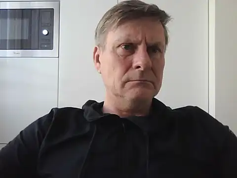 johnnym1 online show from 02-05-25, 09:36