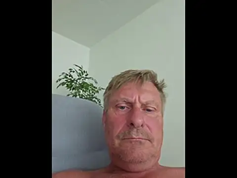 johnnym1 online show from 07-03-26, 01:17
