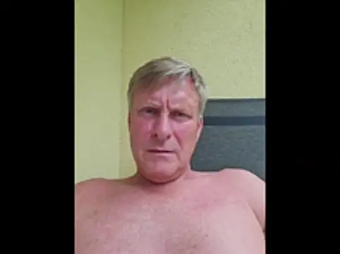 johnnym1 online show from 07-17-26, 01:18