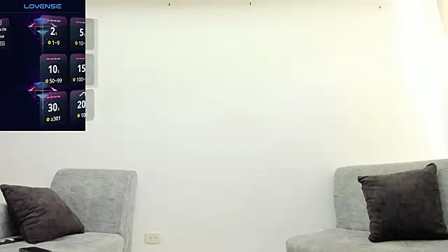 Snapshot of JuniorMorris_ chatting on 03-07-25, 07:49 JuniorMorris  online show from 03-07-25, 07:49