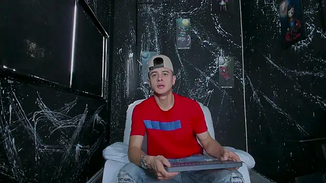 Snapshot of JuniorMorris_ chatting on 09-16-25, 08:54 JuniorMorris  online show from 09-16-25, 08:54