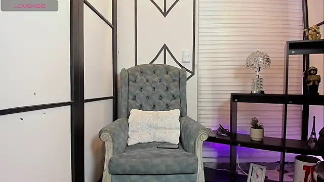 Snapshot of JuniorMorris_ chatting on 09-17-25, 09:27 JuniorMorris  online show from 09-17-25, 09:27