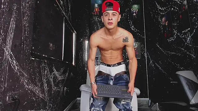 Snapshot of JuniorMorris_ chatting on 09-19-25, 09:37 JuniorMorris  online show from 09-19-25, 09:37