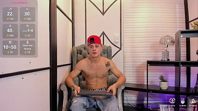 Snapshot of JuniorMorris_ chatting on 10-08-25, 08:39 JuniorMorris  online show from 10-08-25, 08:39