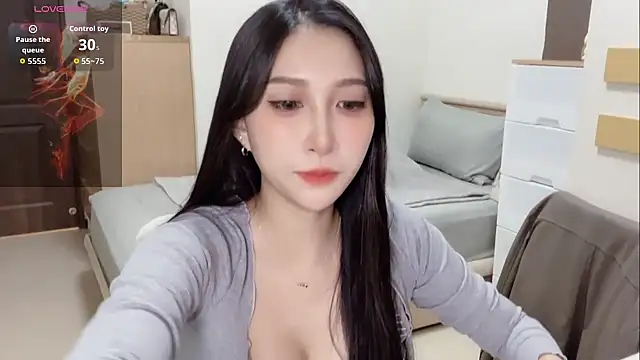 Snapshot of yu5888 chatting on 10-17-25, 10:07 yu5888 online show from 10-17-25, 10:07