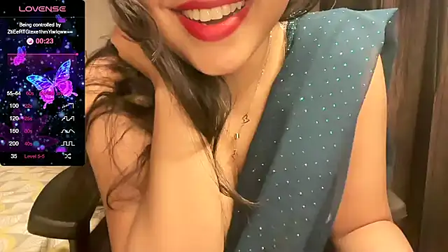 Snapshot of Spice-Summi chatting on 01-02-25, 01:30 Spice-Summi online show from 01-02-25, 01:30