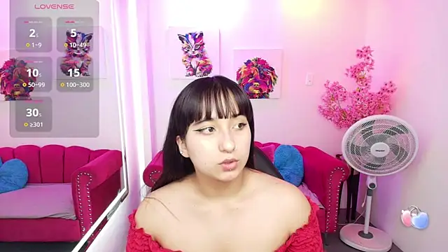 Snapshot of Miss_dolly_ chatting on 09-10-25, 12:38 Miss dolly online show from 09-10-25, 12:38