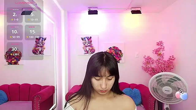 Snapshot of Miss_dolly_ chatting on 09-15-25, 01:00 Miss dolly online show from 09-15-25, 01:00