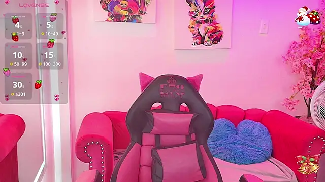 Snapshot of Miss_dolly_ chatting on 12-01-25, 12:21 Miss dolly online show from 12-01-25, 12:21