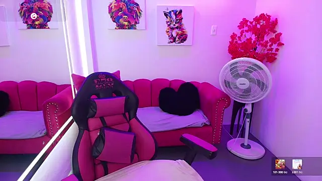 Snapshot of Miss_dolly_ chatting on 05-02-26, 12:43 Miss dolly online show from 05-02-26, 12:43