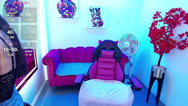 Snapshot of Miss_dolly_ chatting on 06-14-26, 12:18 Miss dolly online show from 06-14-26, 12:18