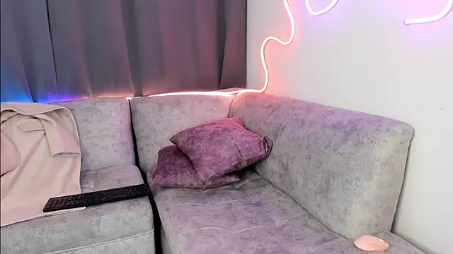 Snapshot of Victoria_se chatting on 03-13-25, 06:37 Victoria se online show from 03-13-25, 06:37