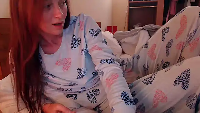 Snapshot of LovelyAndraGirl chatting on 02-11-25, 11:43 LovelyAndraGirl online show from 02-11-25, 11:43